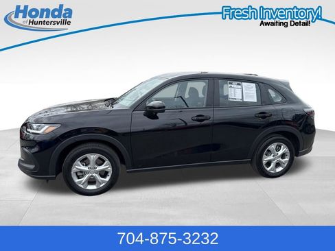 Used 2023 Honda HR-V LX image 5