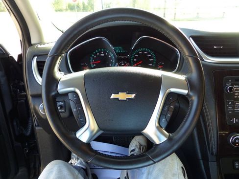 Used 2016 Chevrolet Traverse LT FWD image 27
