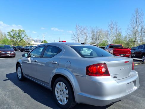 Used 2014 Dodge Avenger SE FWD image 4