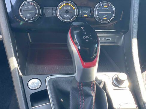 Certified 2023 Volkswagen Jetta GLI Autobahn w/ GLI Black Package FWD image 17