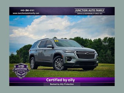 Used 2023 Chevrolet Traverse LT