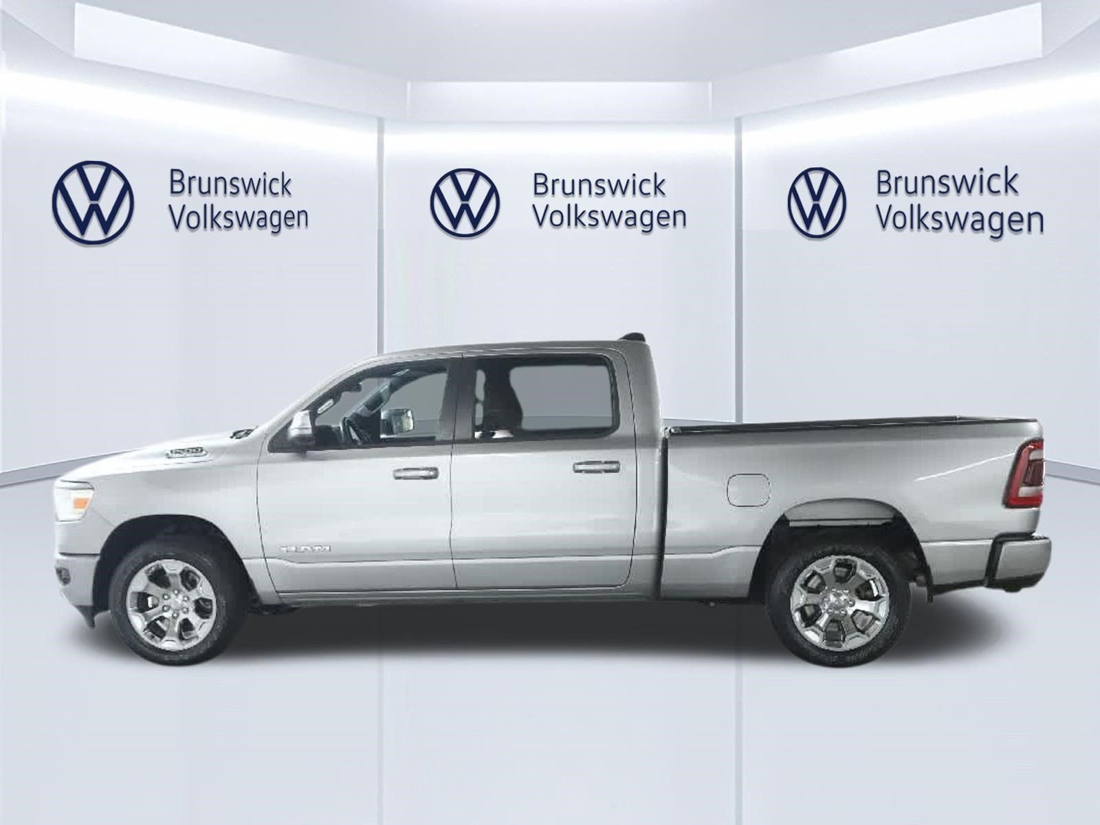 Used 2024 RAM 1500 Big Horn AWD/4WD image 39