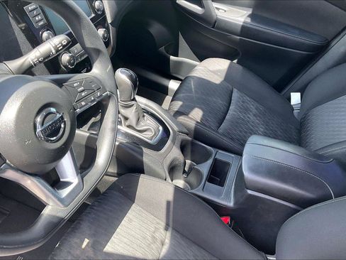 Used 2020 Nissan Rogue S FWD image 15