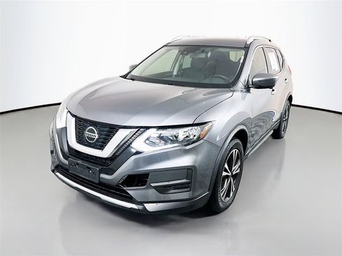 Used 2019 Nissan Rogue SV w/ Premium Package image 3