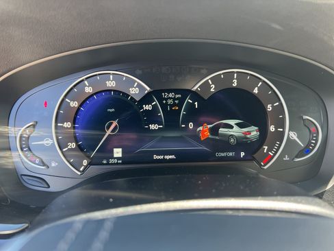 Used 2019 BMW 530i w/ Convenience Package RWD image 13