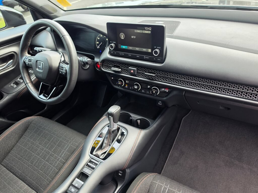 Used 2024 Honda HR-V Sport image 10