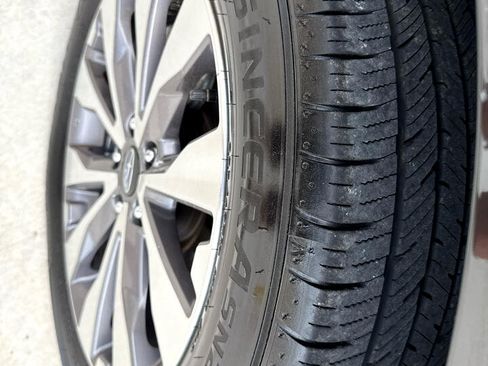 Used 2018 Subaru Outback 2.5i Touring image 18