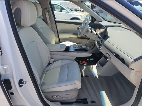 Used 2025 Genesis GV60 Advanced AWD/4WD image 14