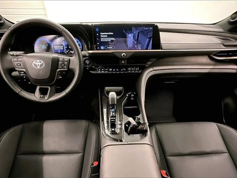 Used 2025 Toyota Crown Nightshade image 14