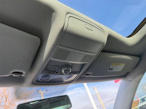 Used 2012 Volkswagen Tiguan S image 34