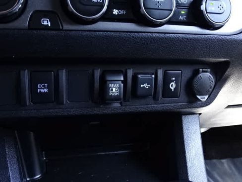 Used 2023 Toyota Tacoma TRD Off-Road AWD/4WD image 32