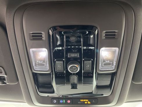 New 2026 GMC Yukon XL Elevation image 21