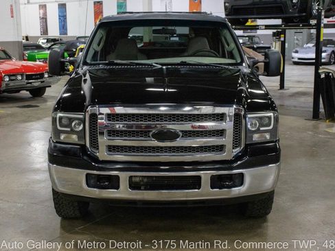 Used 2005 Ford Excursion XLT AWD/4WD image 11