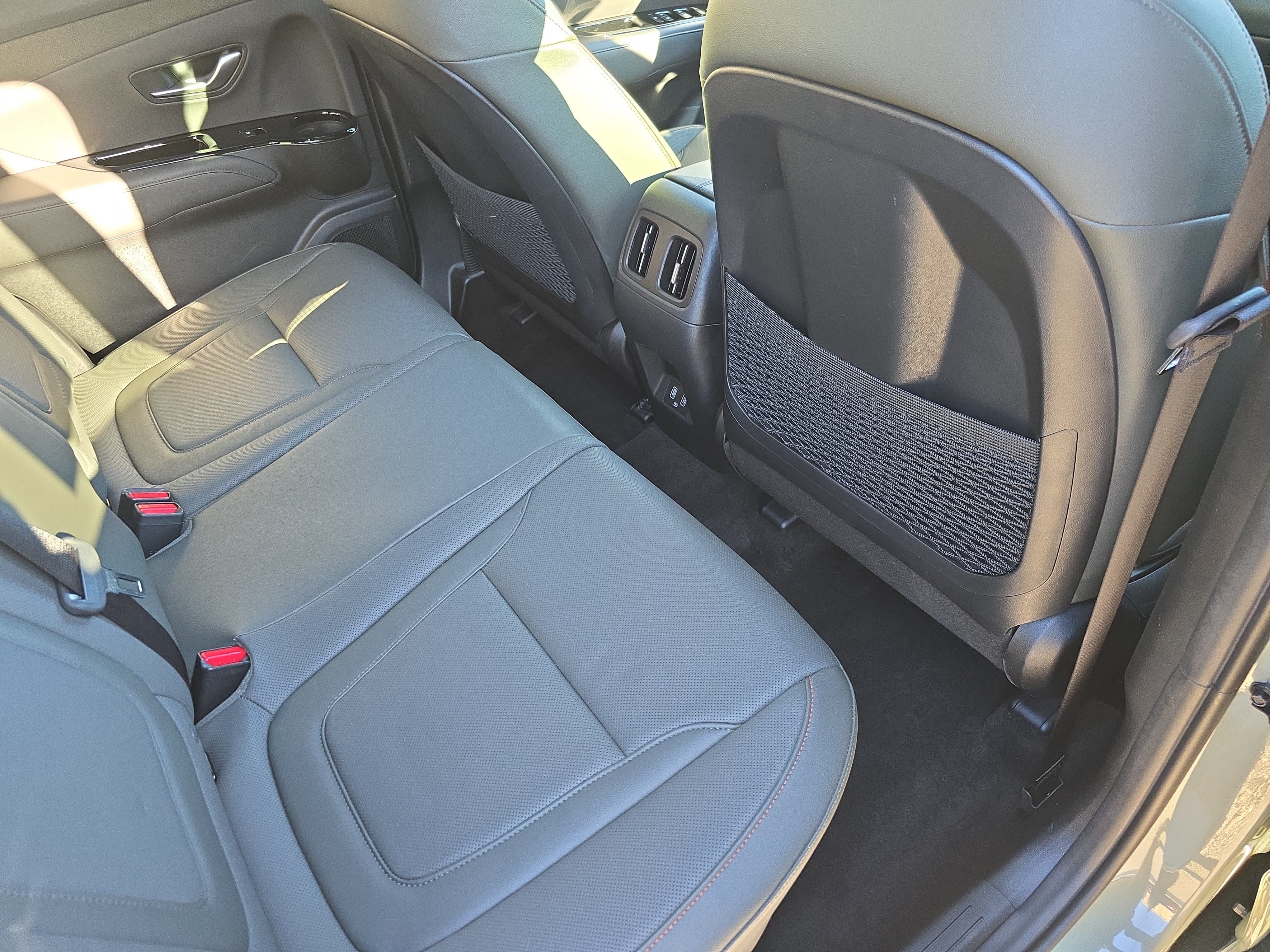 Used 2024 Hyundai Santa Cruz Limited AWD/4WD image 11