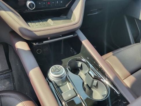 New 2025 Ford Explorer Platinum w/ LUX Leather Package image 36