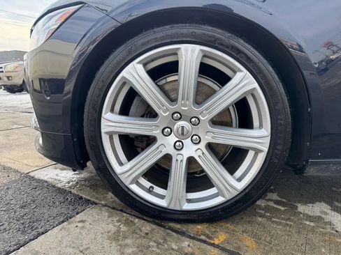 Used 2017 Volvo S90 T6 Inscription w/ Vision Package image 9