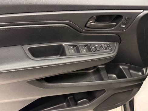 Used 2025 Honda Odyssey EX-L image 12
