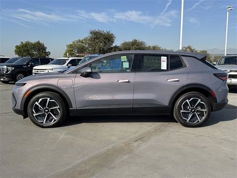 New 2026 Chevrolet Equinox EV LT image 3