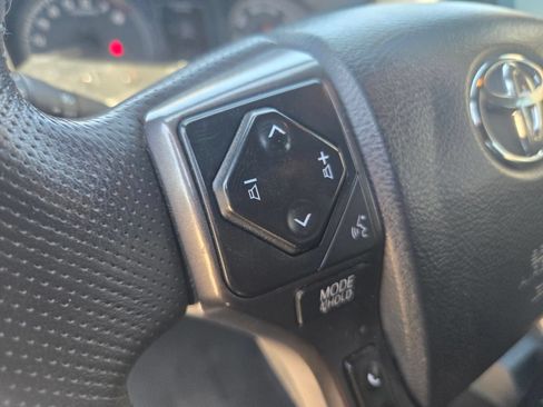 Used 2019 Toyota Tacoma TRD Sport w/ Technology Package RWD image 15