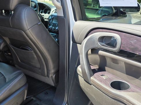 Used 2016 Buick Enclave Premium w/ Experience Buick Package FWD image 16