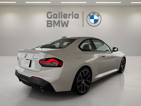 Used 2023 BMW 230i Coupe w/ Premium Package image 8