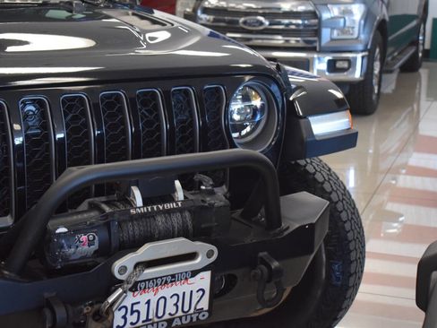 Used 2020 Jeep Gladiator Rubicon image 7