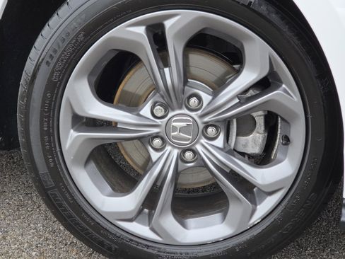Used 2024 Honda Accord EX image 11