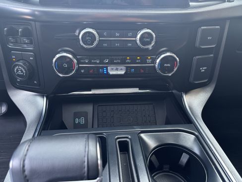 Used 2024 Ford F150 Platinum w/ FX4 Off-Road Package AWD/4WD image 19