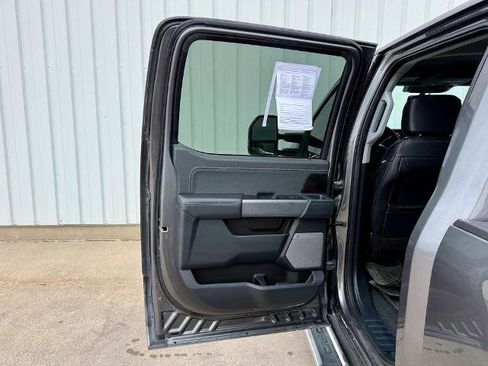 Certified 2023 Ford F350 Lariat w/ Chrome Package image 16