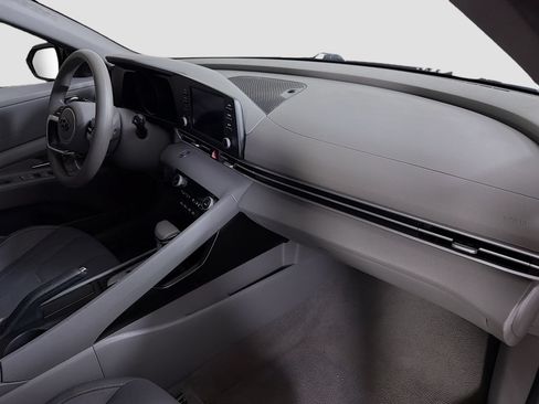 Used 2023 Hyundai Elantra SEL FWD image 28