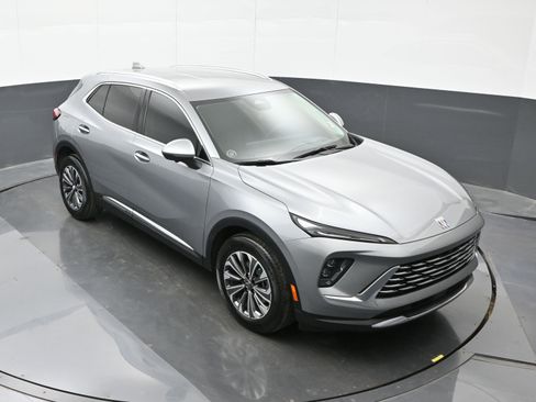 Used 2024 Buick Envision Preferred image 34