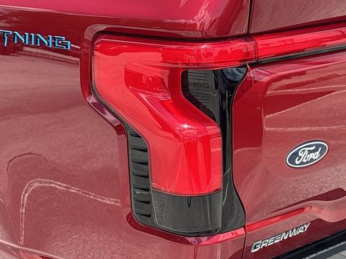 New 2025 Ford F150 Lightning Platinum image 33