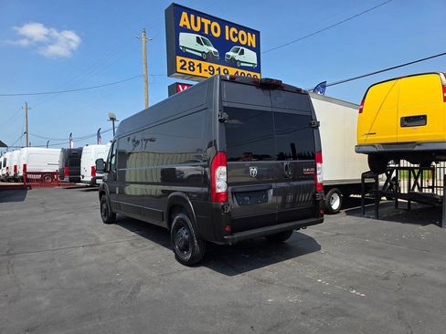 Used 2022 RAM ProMaster 2500 w/ Interior LED Lighting Group FWD image 2