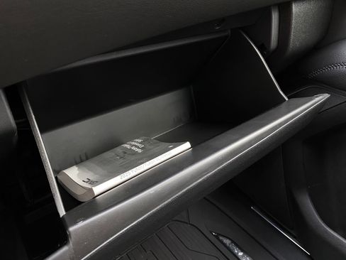 Used 2025 GMC Yukon Denali w/ Denali Reserve Package image 21