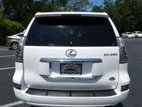 Used 2017 Lexus GX 460 Premium w/ Premium Package AWD/4WD image 12