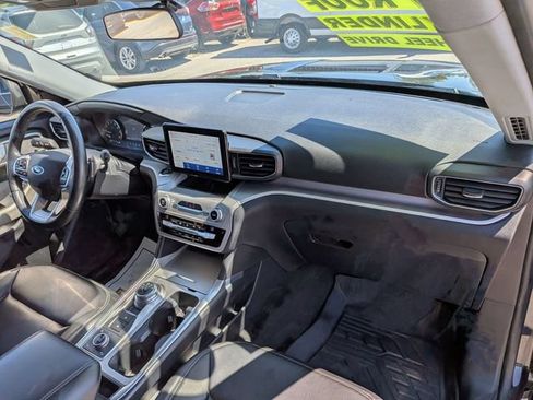 Used 2020 Ford Explorer XLT w/ Equipment Group 202A AWD/4WD image 26