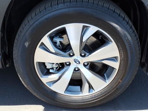 Certified 2025 Subaru Ascent Premium AWD/4WD image 9