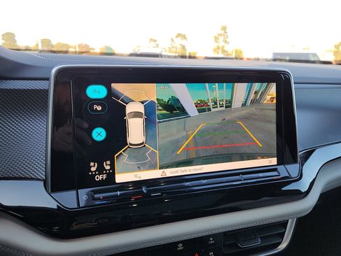 New 2026 Volkswagen Atlas Cross Sport SEL Premium R-Line image 18