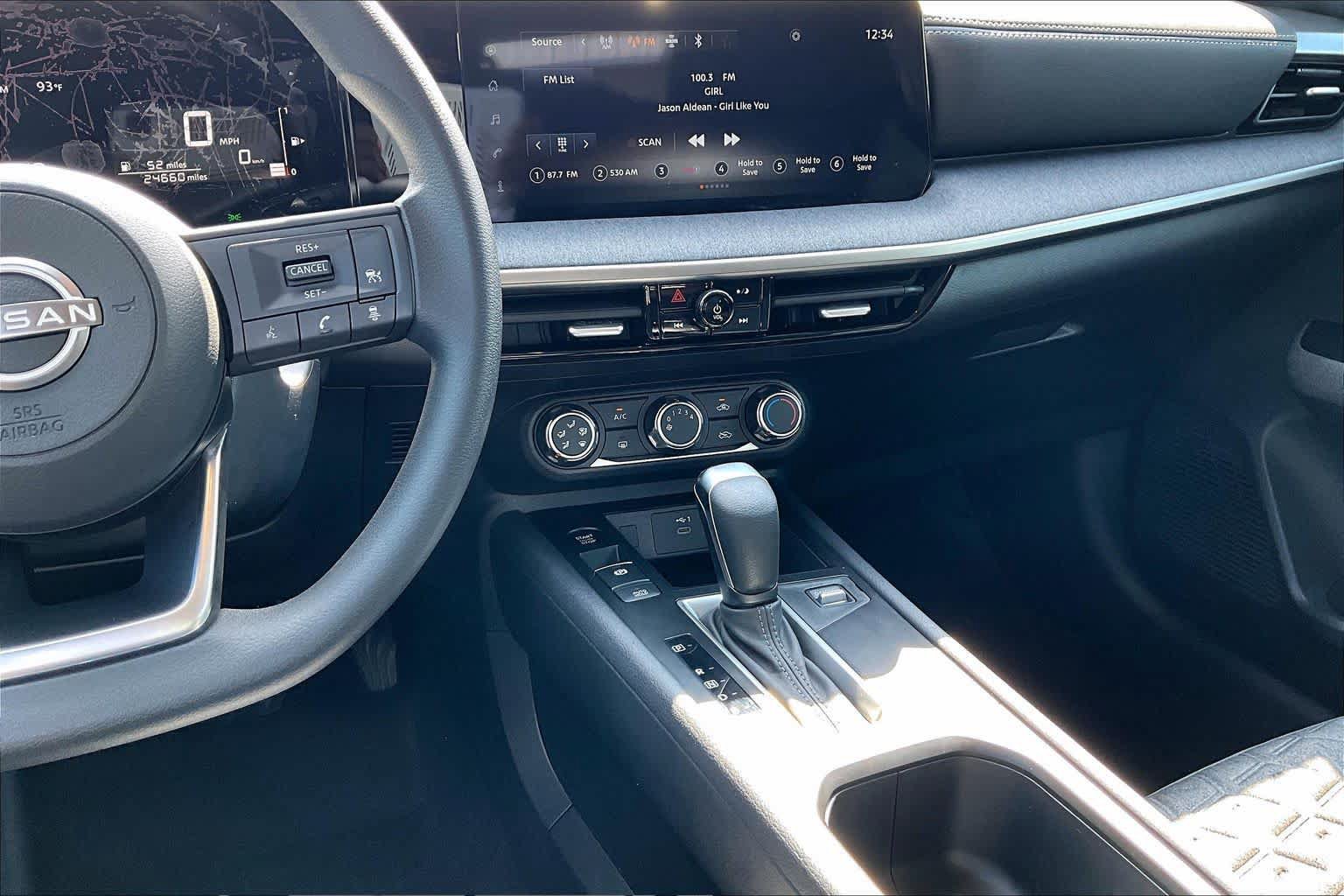 Certified 2025 Nissan Kicks SV FWD image 7