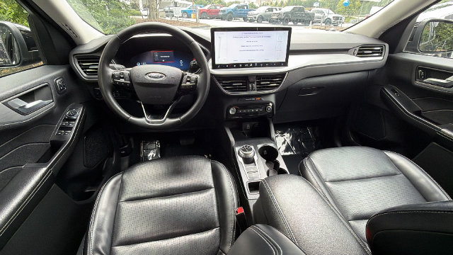 Certified 2024 Ford Escape Platinum AWD/4WD image 25