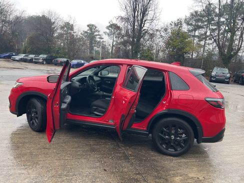 Certified 2025 Honda HR-V Sport image 17