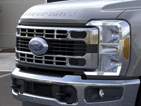 New 2026 Ford F350 XLT w/ XLT Value Package AWD/4WD image 17