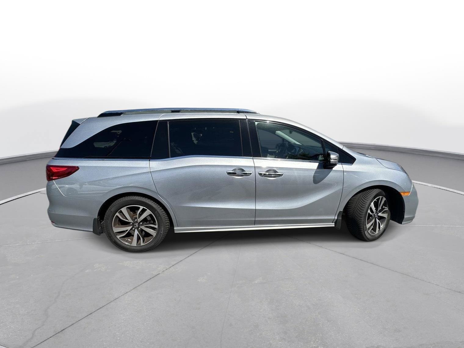 Used 2018 Honda Odyssey Elite image 5