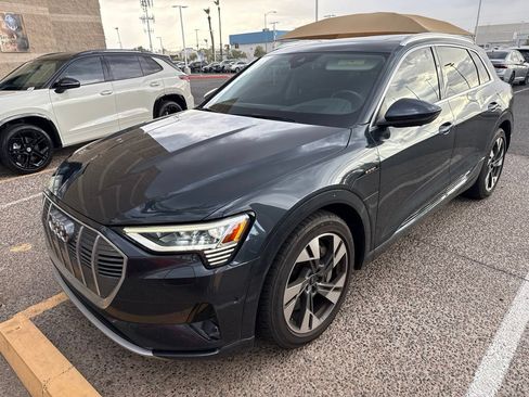 Used 2021 Audi e-tron Prestige w/ Prestige Package AWD/4WD image 1