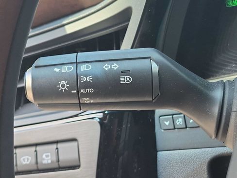Used 2024 Lexus ES 300h w/ Technology Package FWD image 27