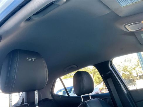 Certified 2024 Buick Encore GX Sport Touring w/ Black Roof Package image 13