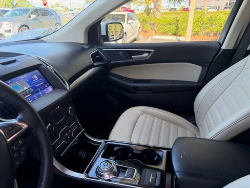 Used 2020 Ford Edge SEL w/ Convenience Package FWD image 17