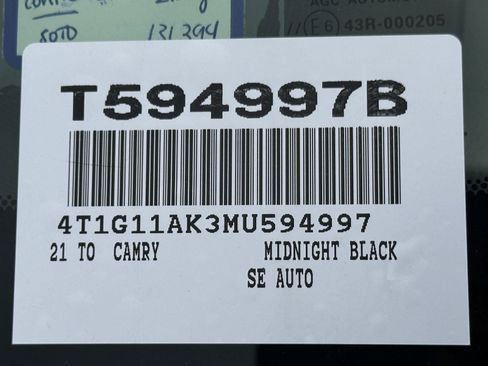 Used 2021 Toyota Camry SE FWD image 14