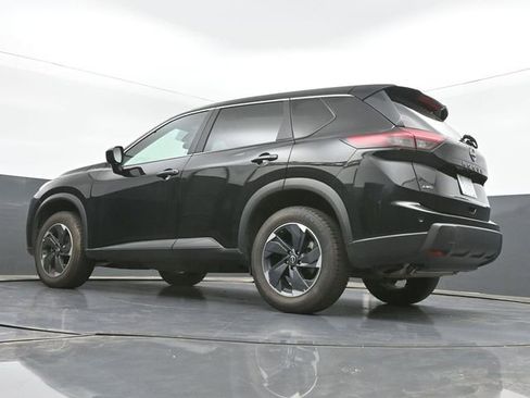 Used 2025 Nissan Rogue SV AWD/4WD image 33