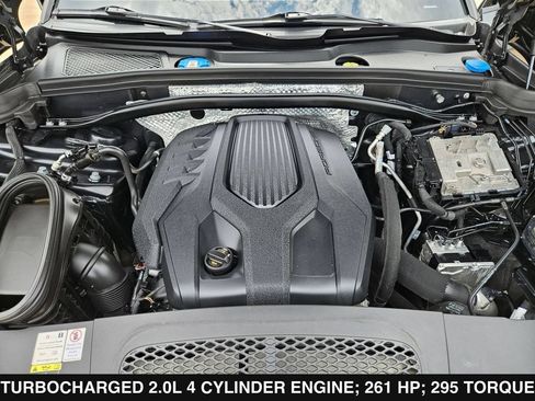 Used 2022 Porsche Macan AWD/4WD image 38
